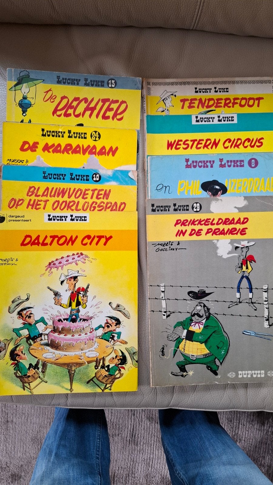 Lucky Luke stripboeken 8 delen, Boeken, Meerdere stripboeken, Ophalen of Verzenden, Gelezen