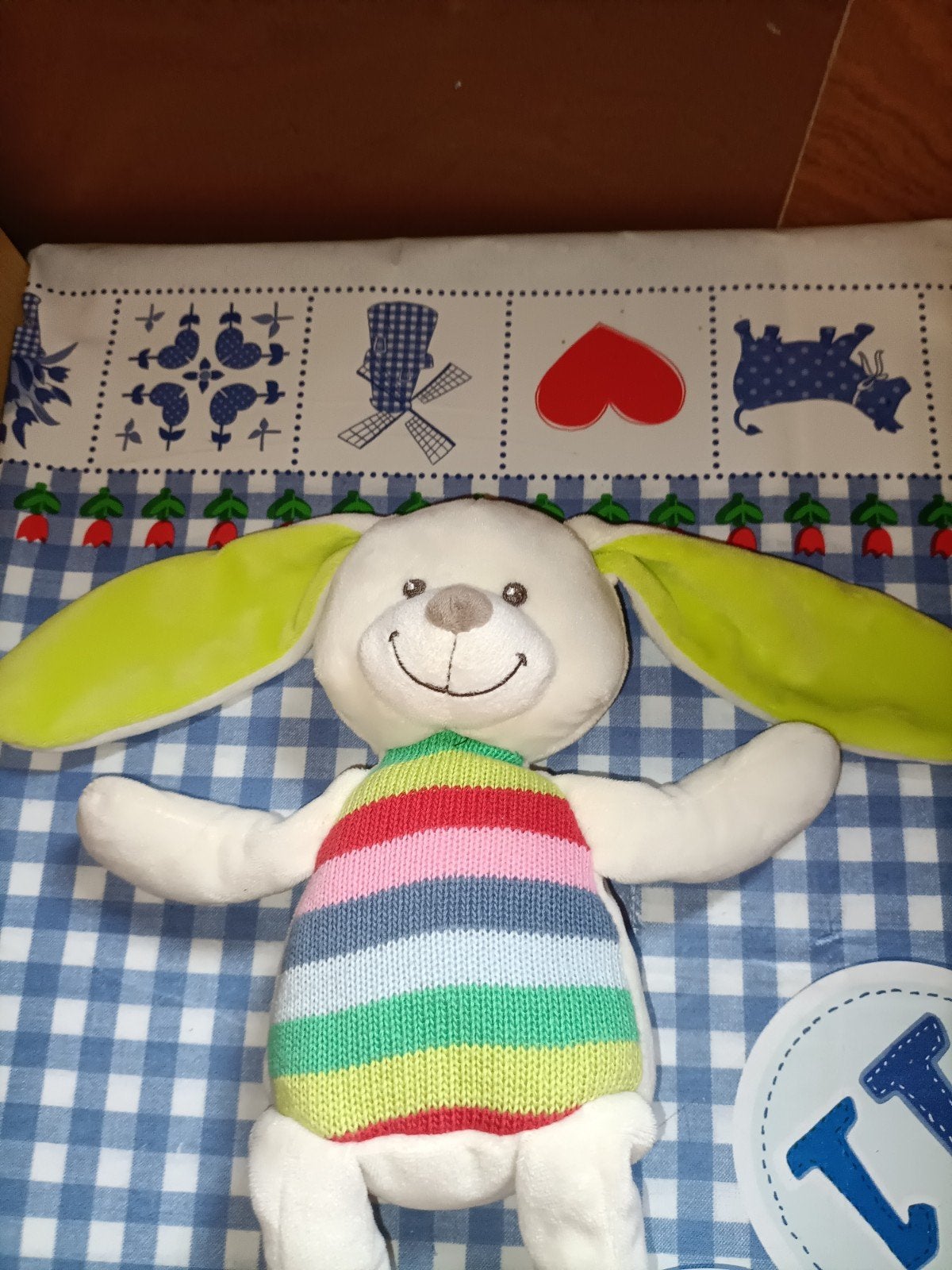 Konijn knuffel Nicotoy net gekleurde strepen op buik 35 cm, Kinderen en Baby's, Ophalen of Verzenden, Zo goed als nieuw, Konijn