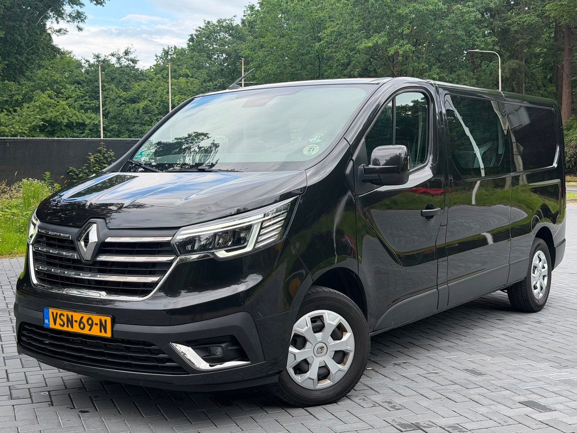 Renault Trafic 2.0 dCi 130 T29 L2H1 DC Work Edition/Airco/Cr, Voorwielaandrijving, Gebruikt, Euro 6, 4 cilinders
