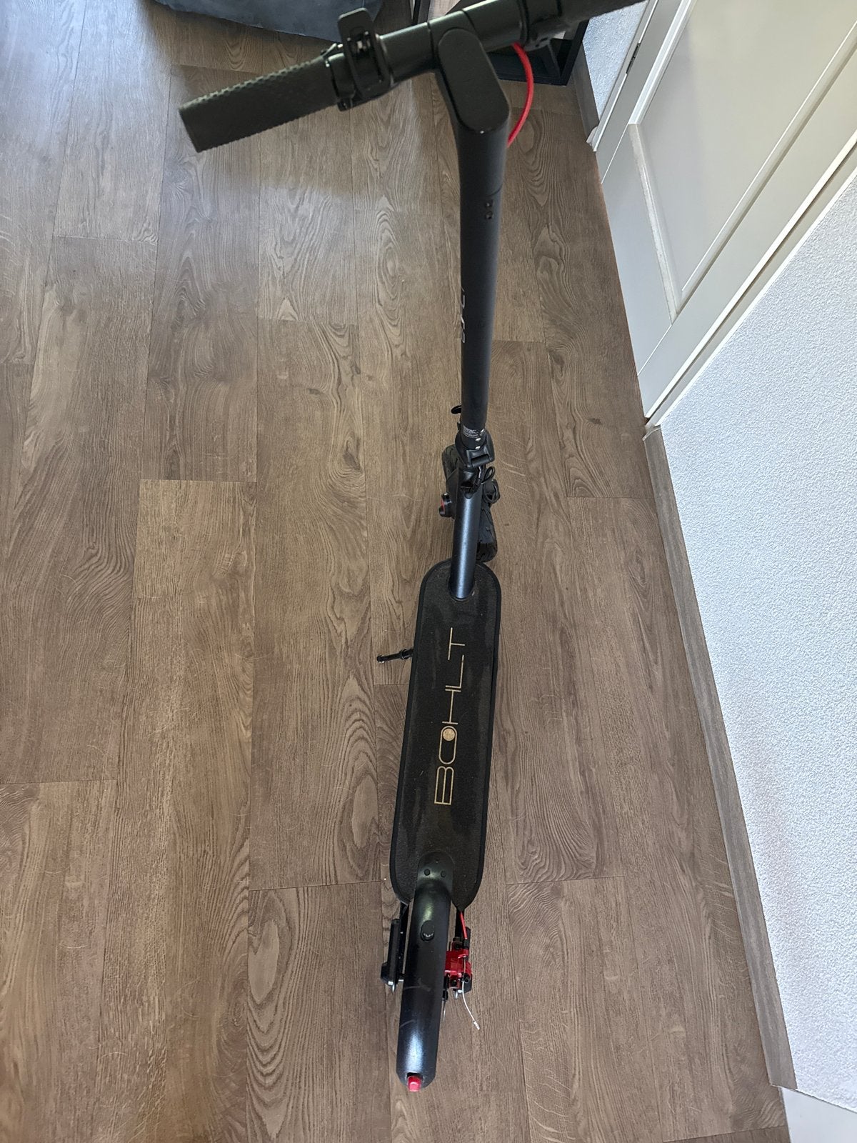 Bohlt elektrische step met lader, slechts 70 km gereden, Ophalen, Zo goed als nieuw, Elektrische step (E-scooter)