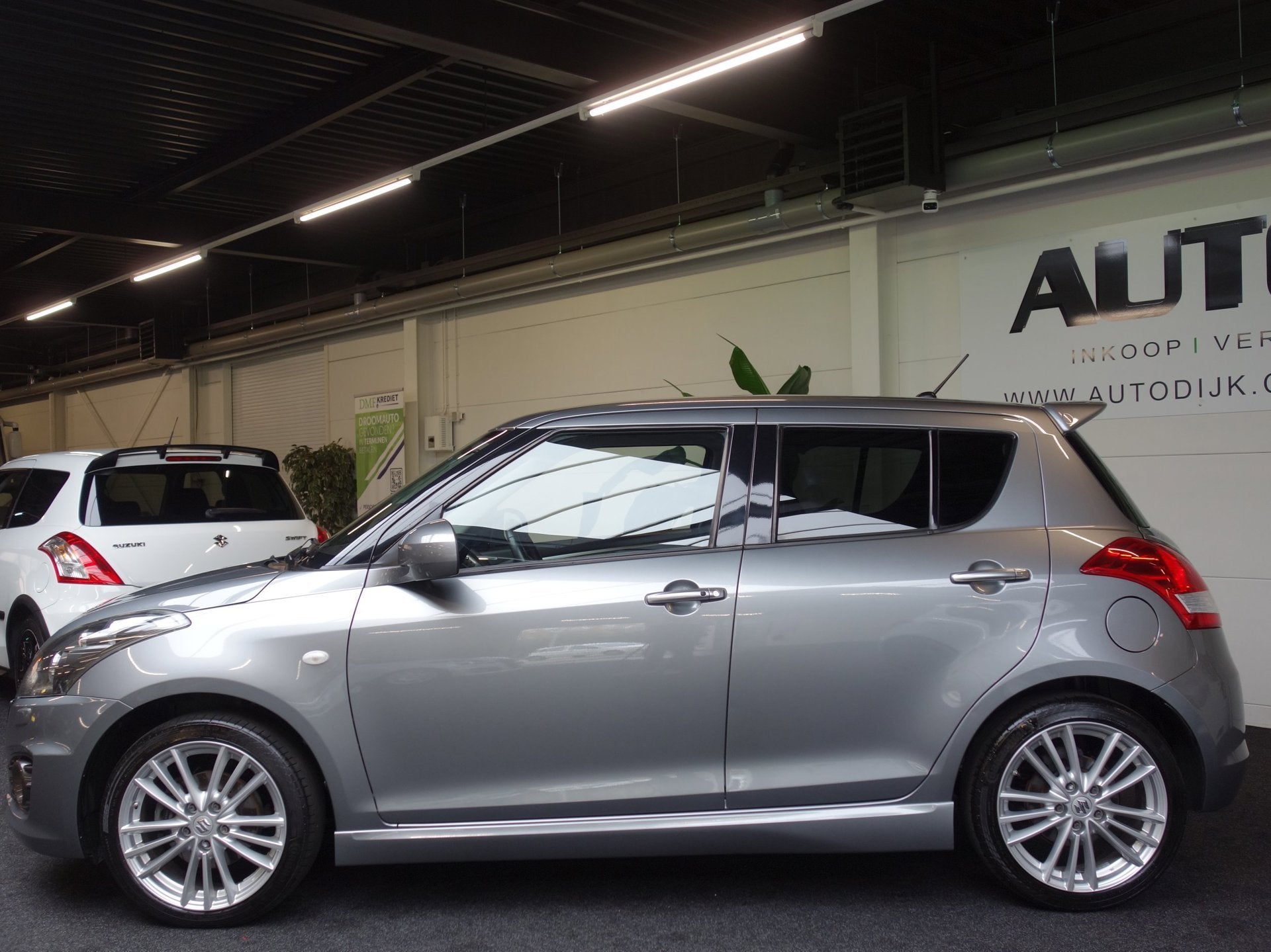 Suzuki Swift 1.6 Sport Xenon|*Carplay|Full Options|Nieuwstaa, Auto's, Voorwielaandrijving, Gebruikt, 4 cilinders, 400 kg