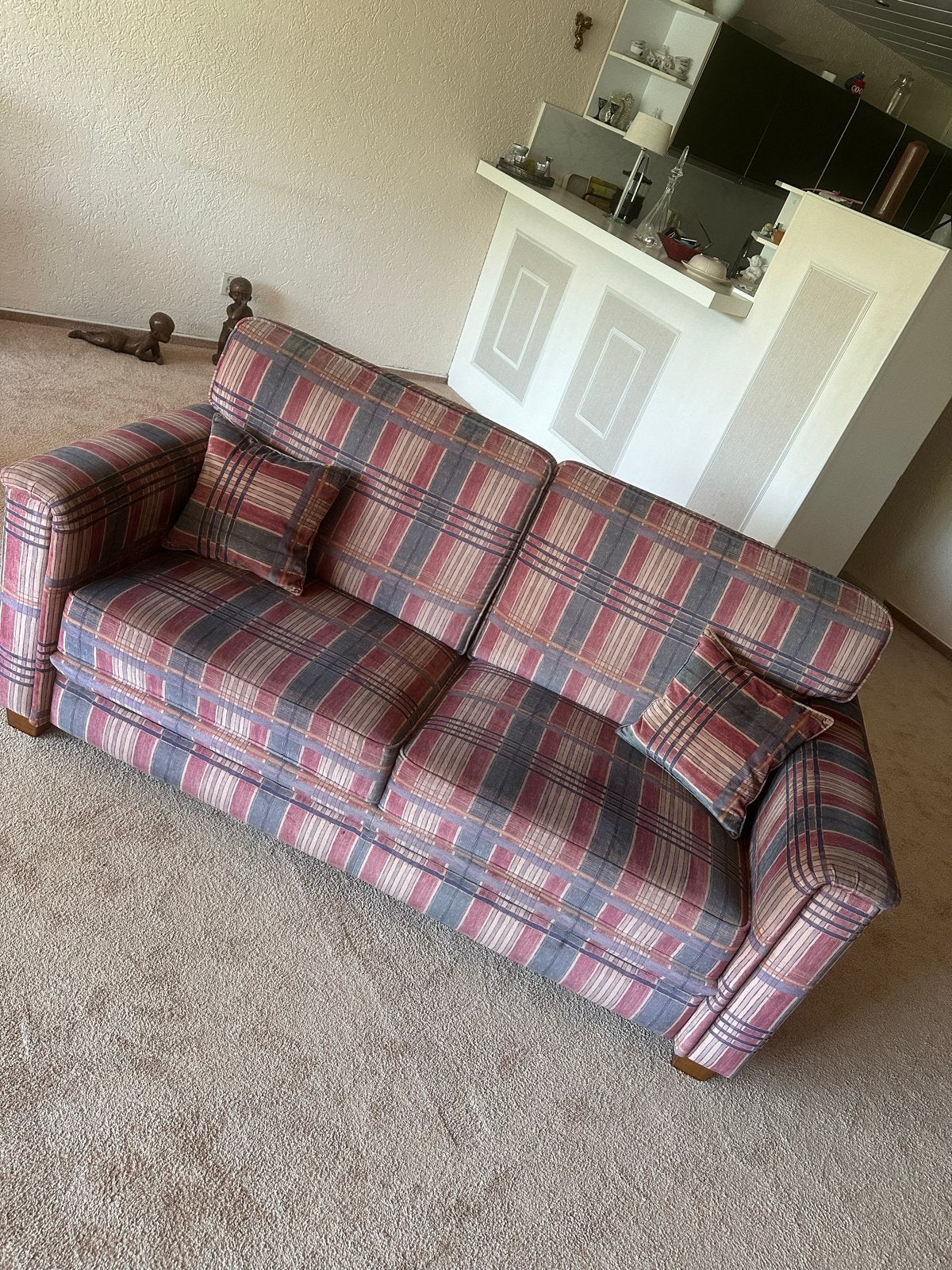 Comfortabele geruite tweepersoonsbank, Ophalen, Gebruikt, 150 tot 200 cm, Tweepersoons