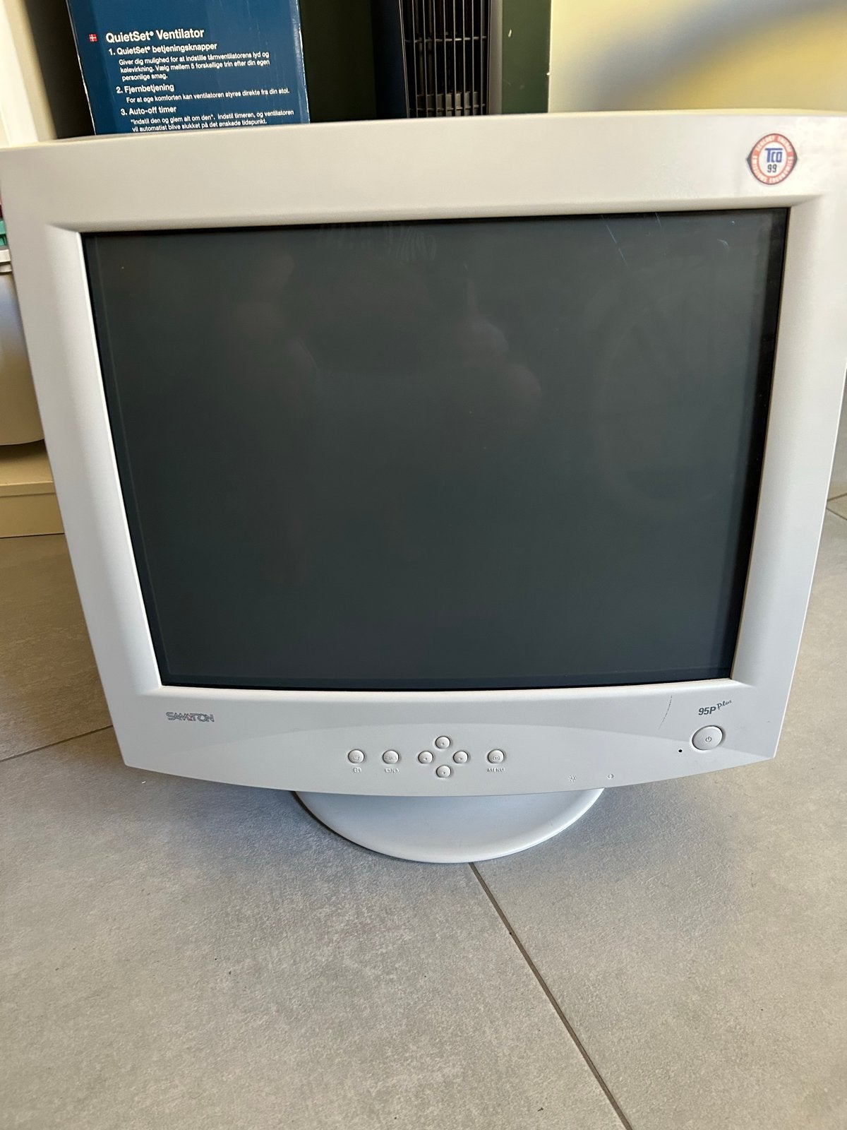 Samsung SyncMaster 95P Plus 19 inch CRT monitor, 3 tot 5 ms, 101 t/m 150 Hz, Overige typen, VGA
