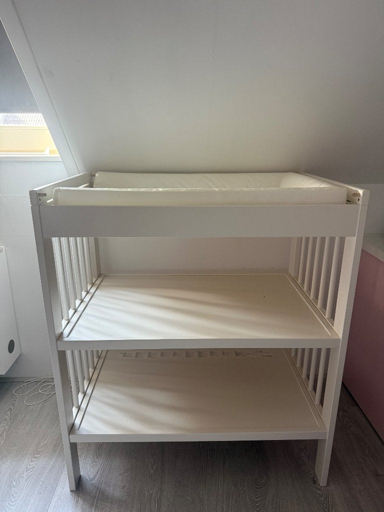 Changing table, Kinderen en Baby's, Kinderkamer | Commodes en Kasten, Ophalen, 50 tot 70 cm, 105 cm of meer, Zo goed als nieuw