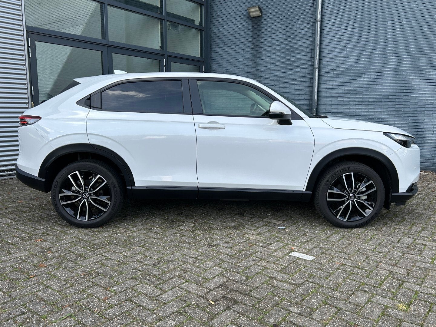 Honda HR-V 1.5 e:HEV Hybrid 131pk Automaat Elegance | Navi &, Auto's, Stof, Wit, Origineel Nederlands, Bedrijf
