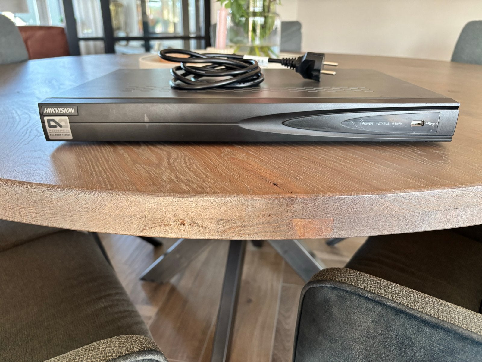 Hikvision DS-7608NI-E2/8P/A Netwerk Video Recorder NVR, Ophalen of Verzenden, Gebruikt