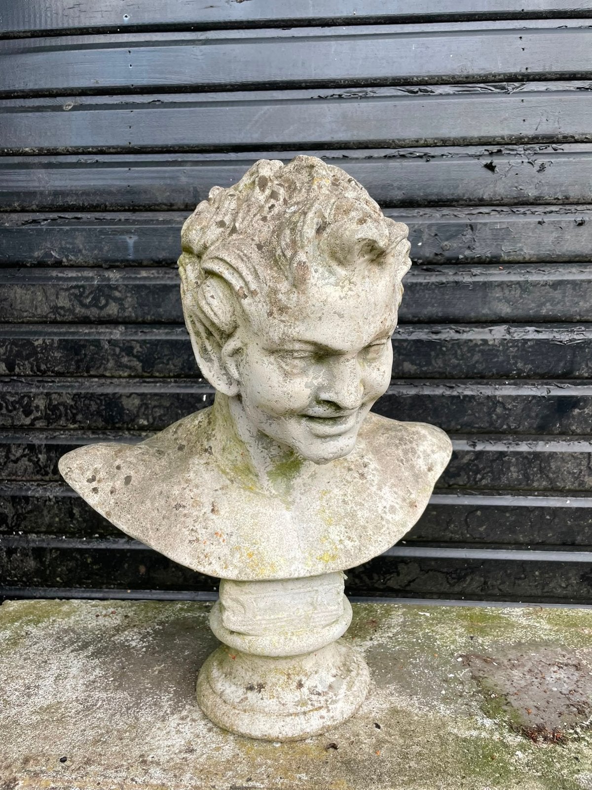 Betonnen borstbeeld: Lachende clown van Vienne, Ophalen, Overige onderwerpen, Buste, 20 - 50 cm