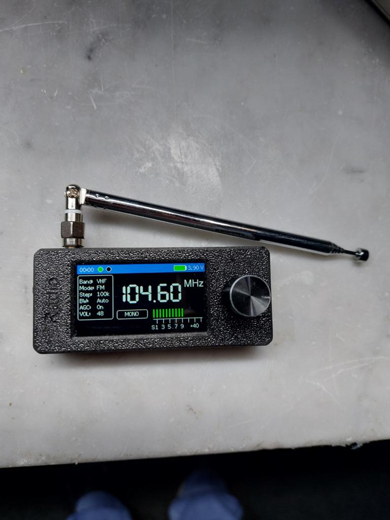 Draagbare Digitale FM Radio met Display, Telecommunicatie, Zenders en Ontvangers, Ophalen of Verzenden, Zo goed als nieuw