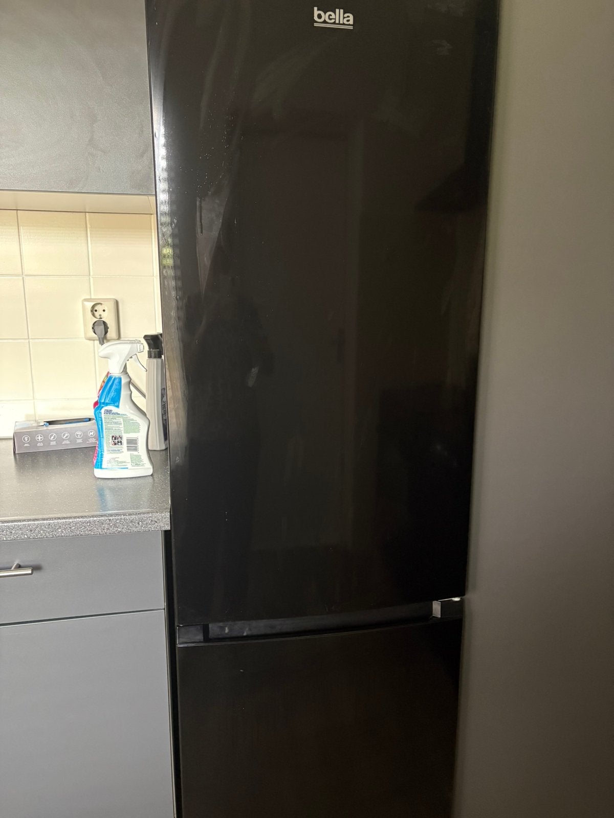 Zwarte koelkast, 200 liter of meer, Ophalen, Zo goed als nieuw, 160 cm of meer