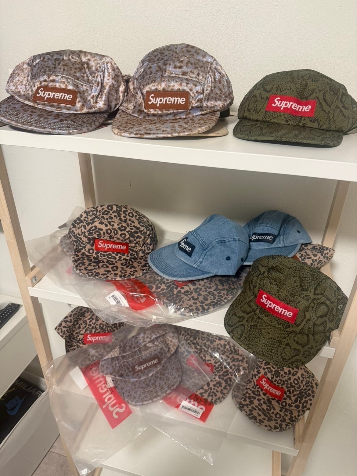 Supreme petten - Diverse modellen en prints, Kleding | Dames, Ophalen of Verzenden, Nieuw, One size fits all, Pet