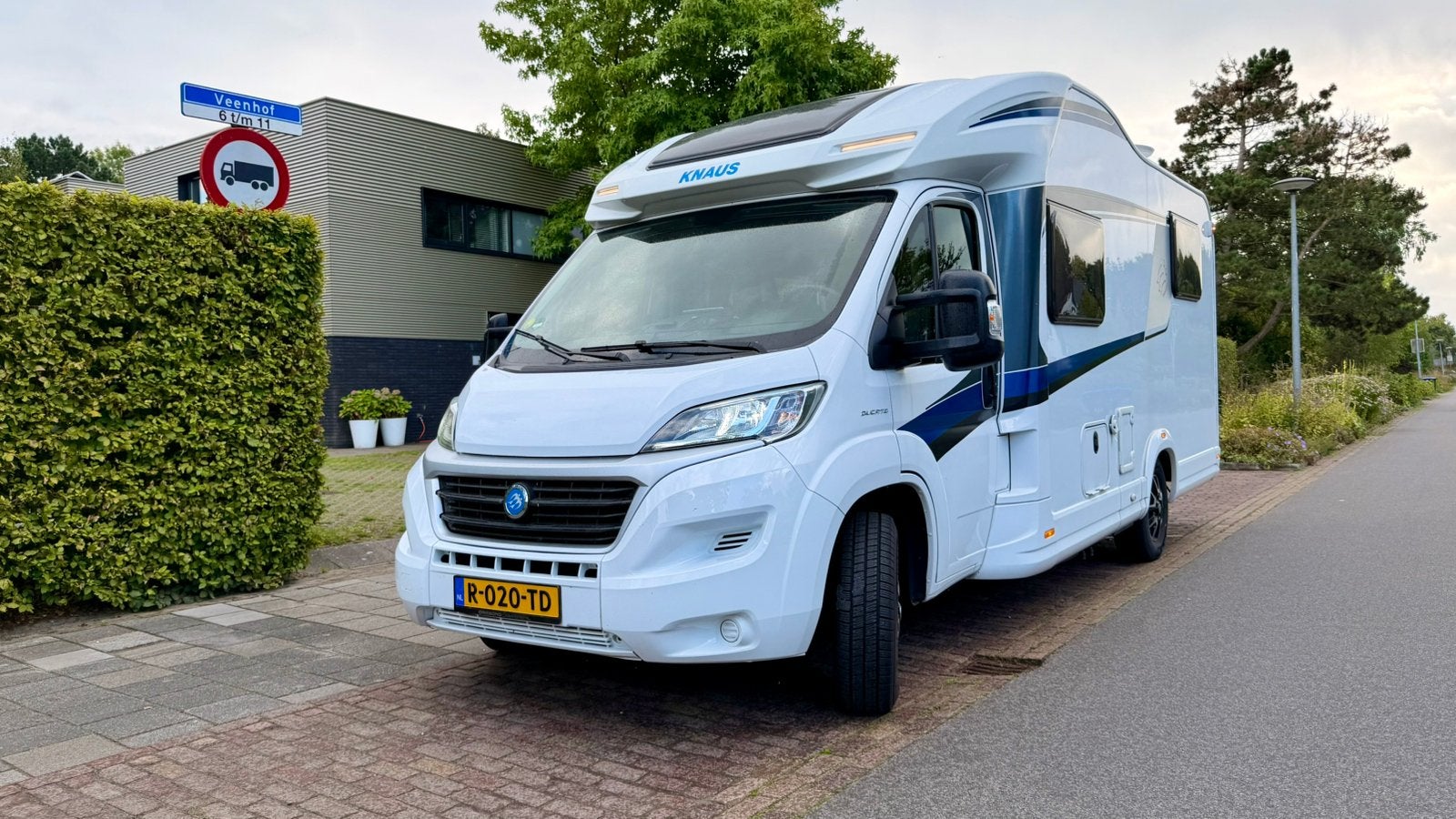 Knaus Sky Wave 650 MEG lengtebedden+hefbed+airco+full option, Koelkast, Ringverwarming, Fiat, 7 tot 8 meter