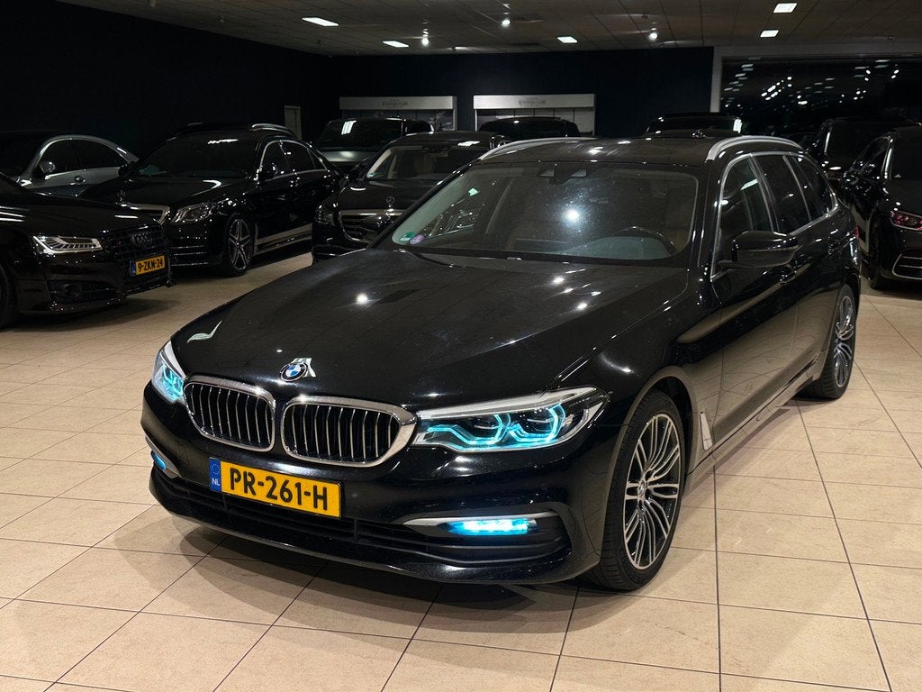 BMW 5-serie Touring 520i High Executive/Memory/LED/Leder/Dea, Auto's, Automaat, 1998 cc, Achterwielaandrijving, Gebruikt