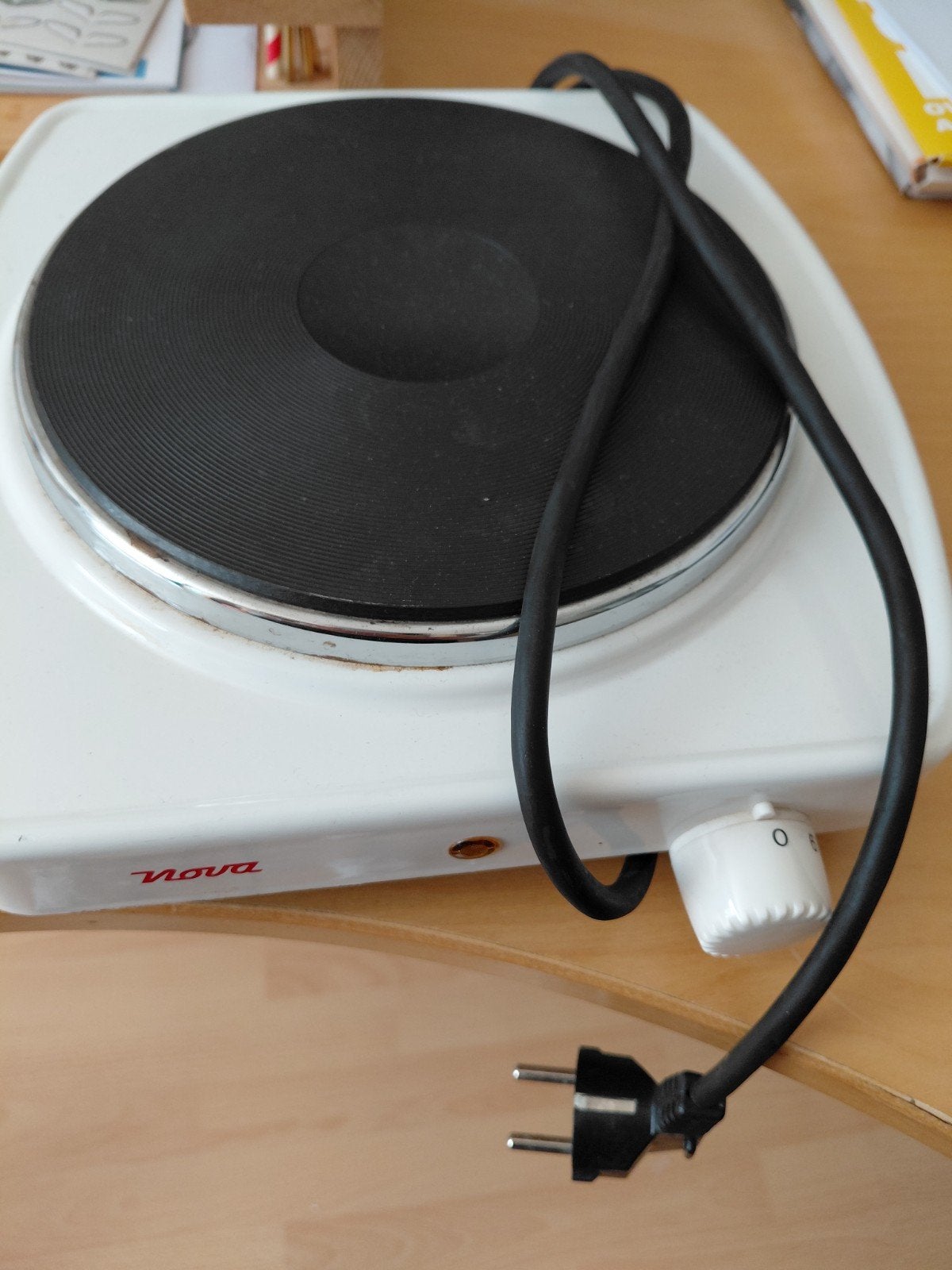 Nova elektrische kookplaat - compact en draagbaar, Ophalen, Gebruikt, 3 kookzones of minder, Vrijstaand
