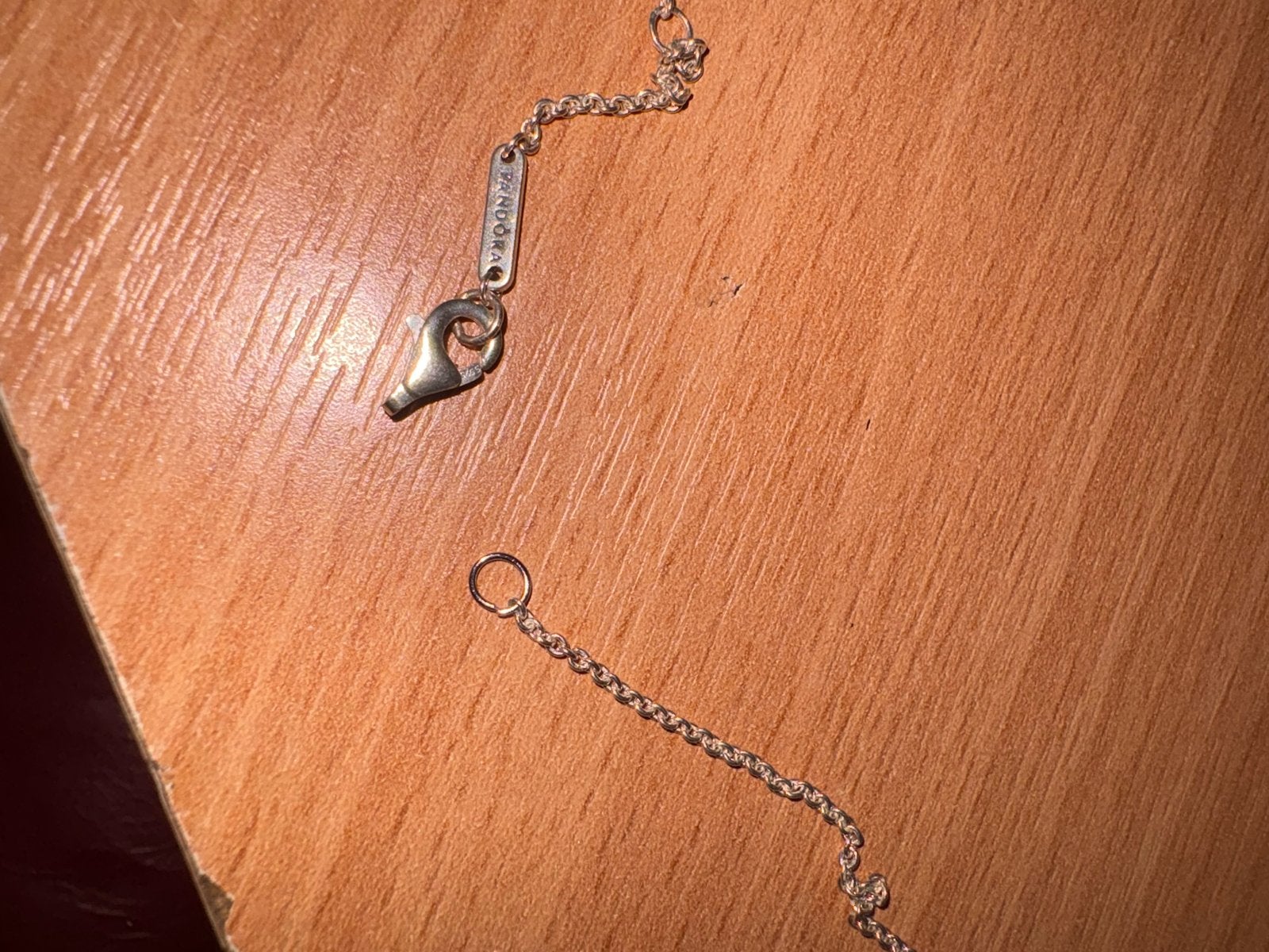 Pandora hanger met rood hartje - beschadigd, Sieraden, Tassen en Uiterlijk, Kettingen, Met hanger, Gebruikt, Ophalen of Verzenden