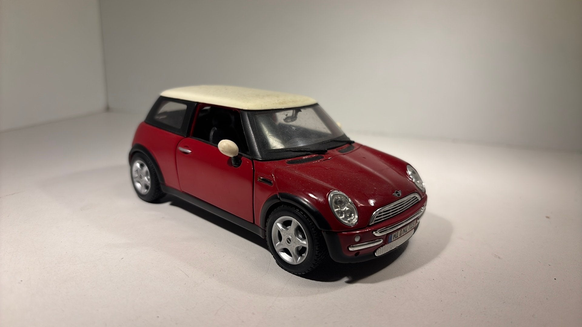 Mini cooper Bburago 1.24, Ophalen of Verzenden, Bburago, A, A