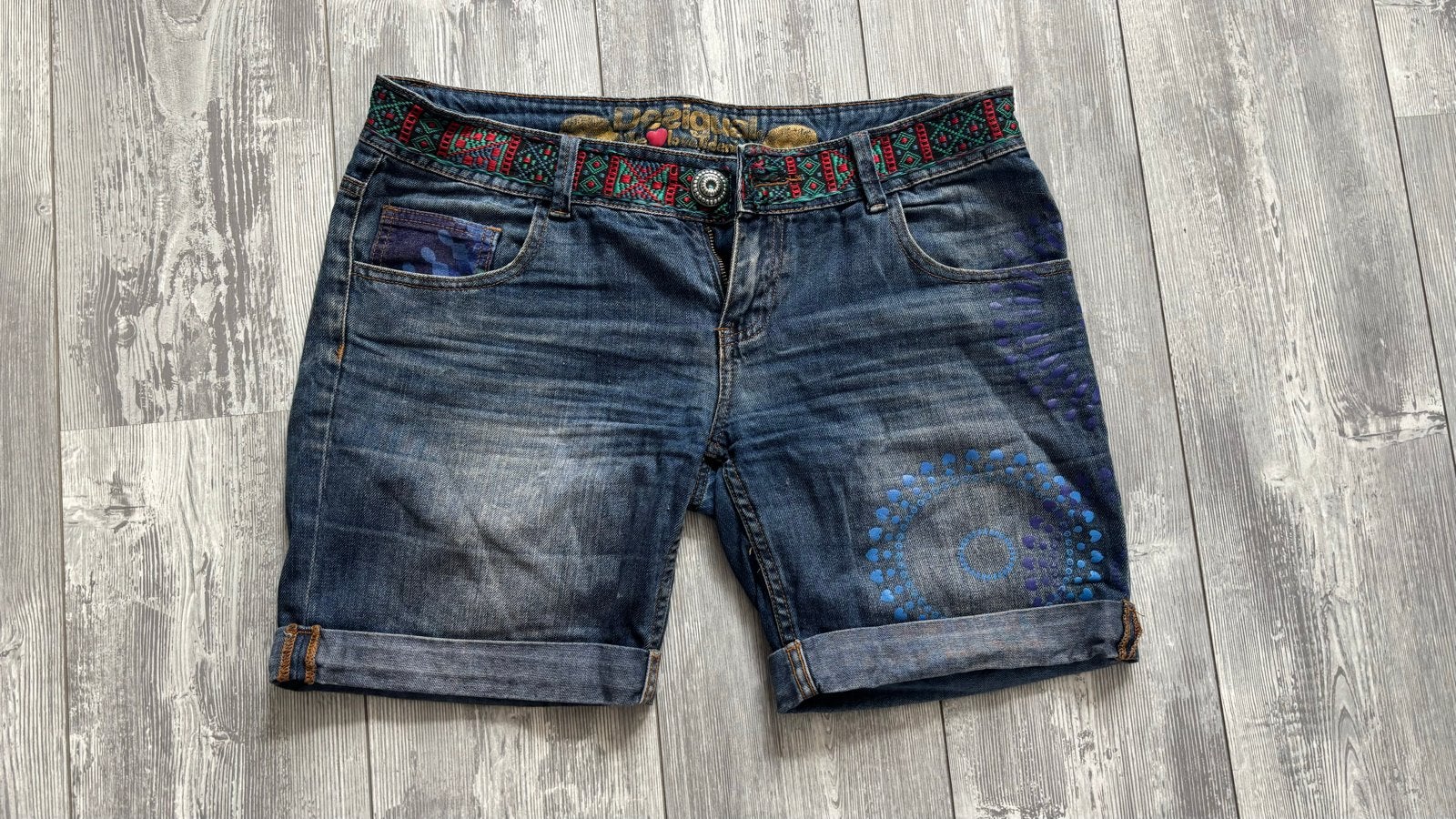 Desigual spijkerbroek shorts met borduursel, Kort, Blauw, Ophalen of Verzenden, Maat 34 (XS) of kleiner