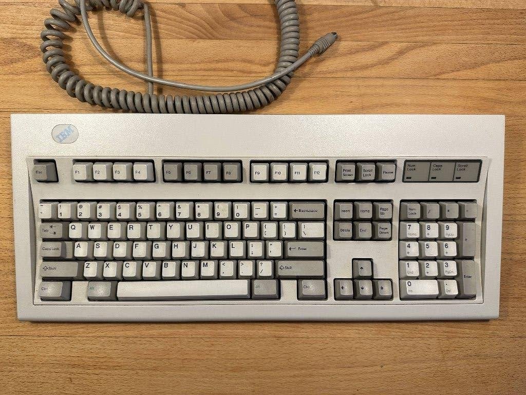 IBM Model M Toetsenbord - Vintage Mechanisch Toetsenbord, Computers en Software, Gebruikt, Ophalen of Verzenden, Qwerty, IBM