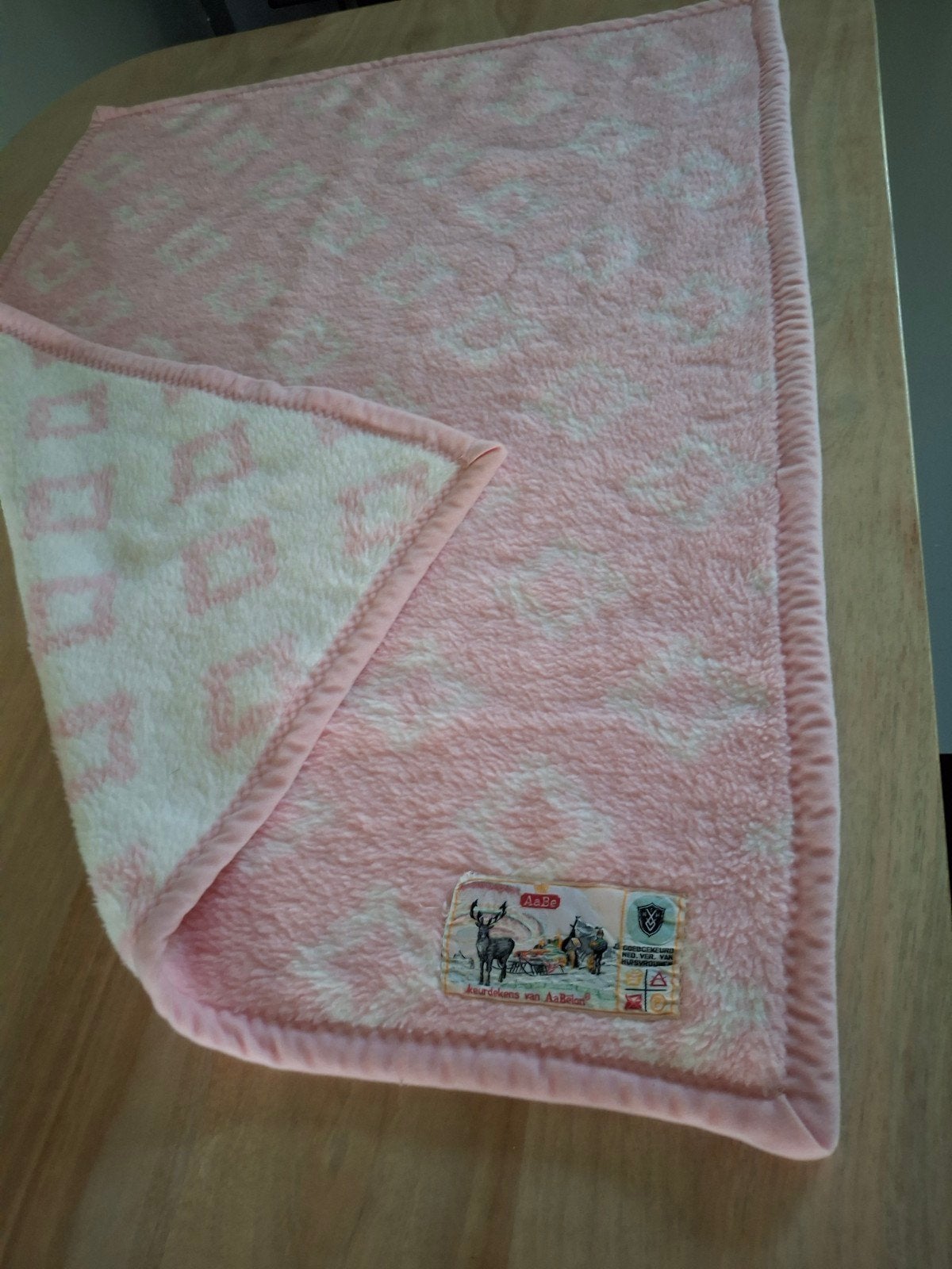 Vintage AaBe baby winterdekentje roze/wit - 95x72 cm, Ophalen of Verzenden, Deken