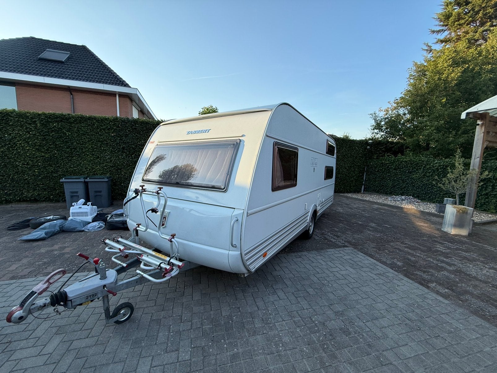 Tabbert DaVinci JE 525 stapelbed, compleet en vakantie klaar, Schokbreker, Rondzit, Tabbert, Particulier