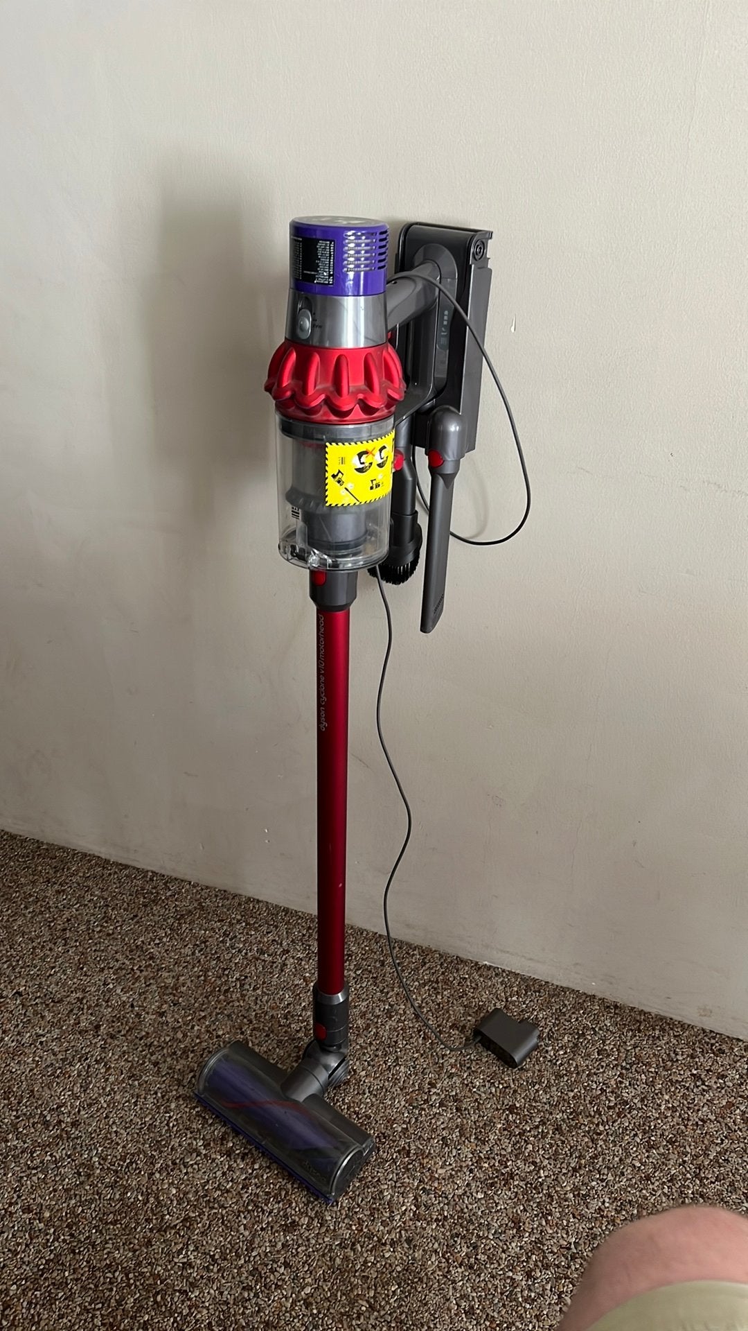 Dyson v10 steelstofzuiger voor onderdelen, Ophalen of Verzenden, Gebruikt, Steelstofzuiger, Dyson