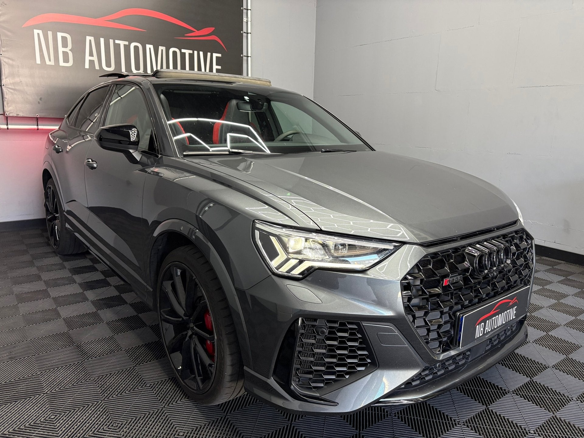 Audi RSQ3 Sportback 2.5 TFSI RS Seats Pano, Automaat, Gebruikt, 1675 kg, Bedrijf