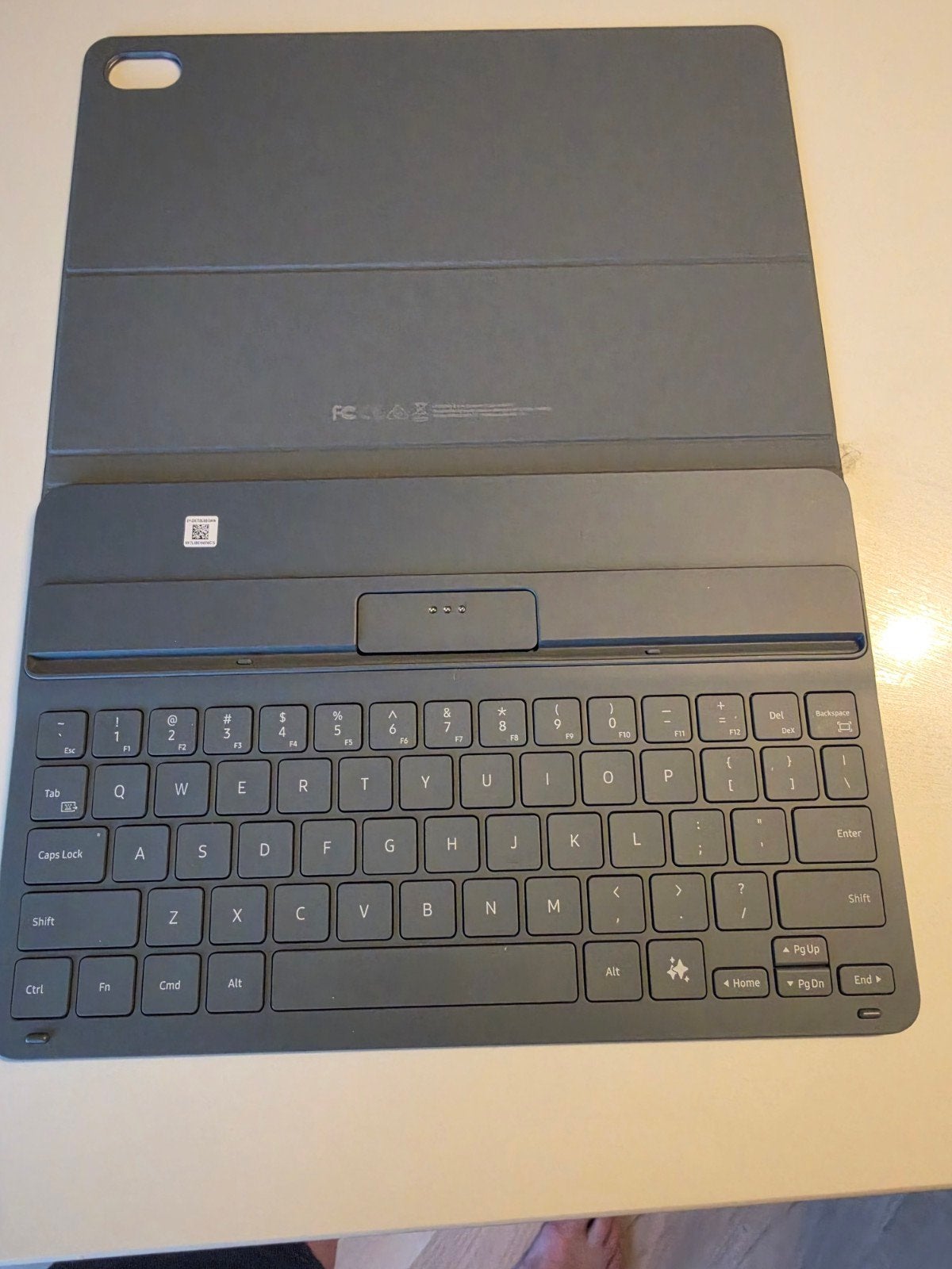 Originele Samsung Toetsenbord Hoes voor Tab S11 (nieuwstaat), Ophalen of Verzenden, Zo goed als nieuw, Draadloos, Trackpad