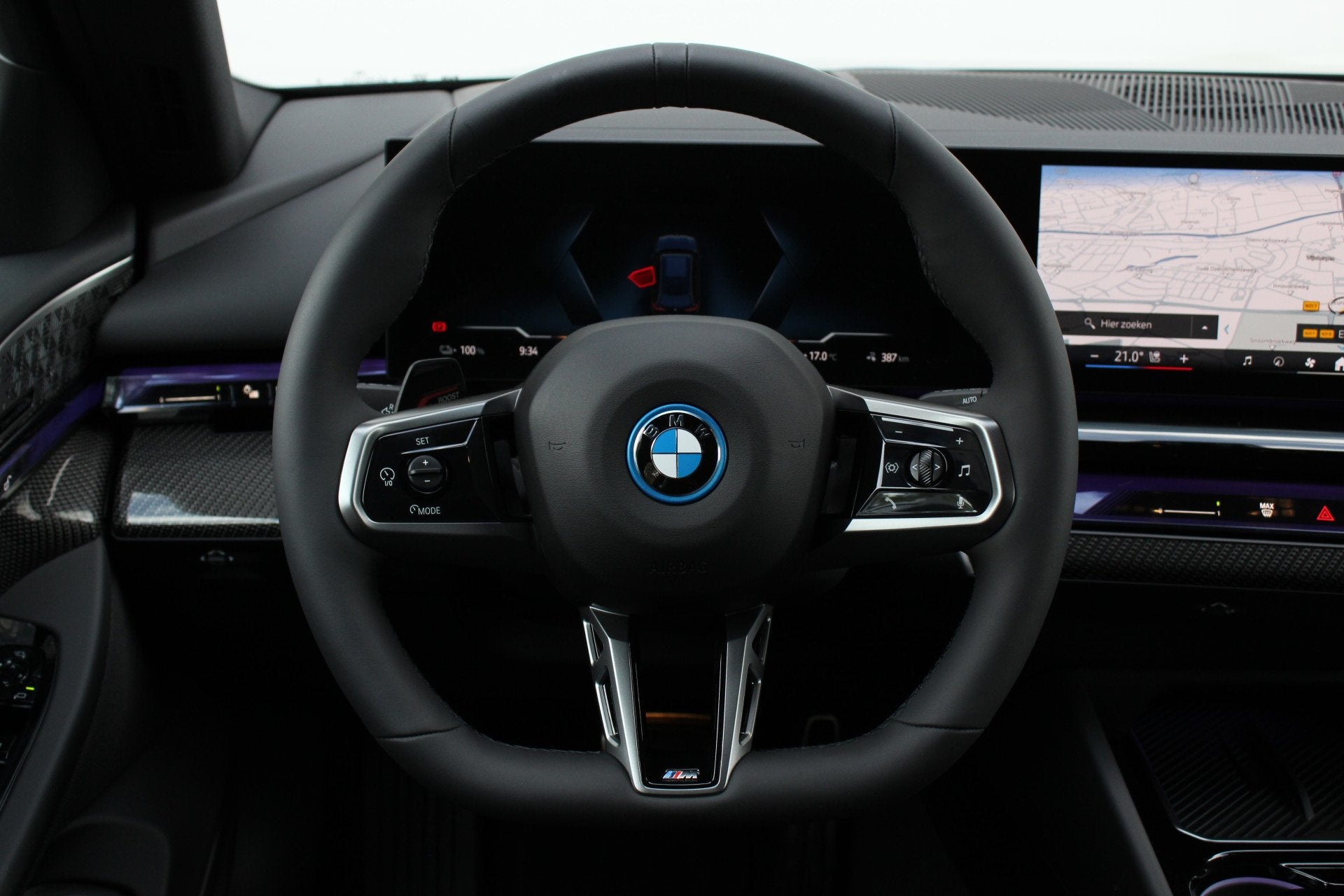 BMW i5 Touring eDrive40 M Sport / Panoramadak / Trekhaak / B, Auto's, BMW, Automaat, 81 kWh, Achterwielaandrijving, Zwart