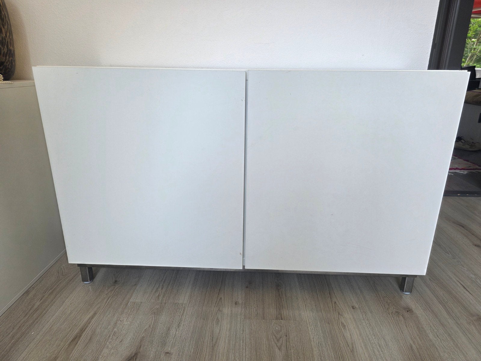 IKEA BESTA met KALLAX onderstel - TV meubel, Huis en Inrichting, Kasten | Televisiemeubels, Ophalen, Gebruikt, 100 tot 150 cm