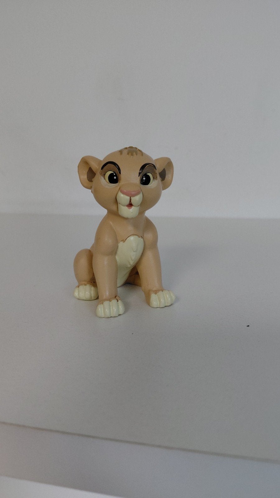 Baby Simba Disney beeld, Verzamelen, Disney, Ophalen of Verzenden, Leeuwenkoning of Jungle Boek, Zo goed als nieuw, Beeldje of Figuurtje
