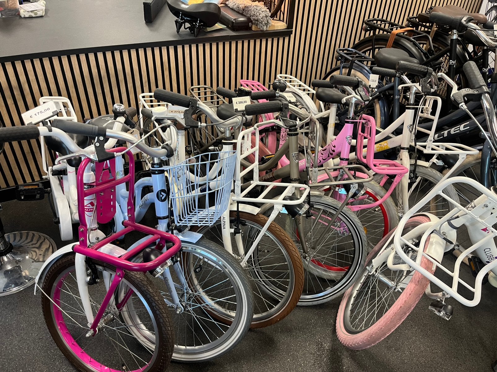 Bijna Alle kinderfietsen Maand Augustus 20% korting, Fietsen en Brommers, Ophalen, Zo goed als nieuw