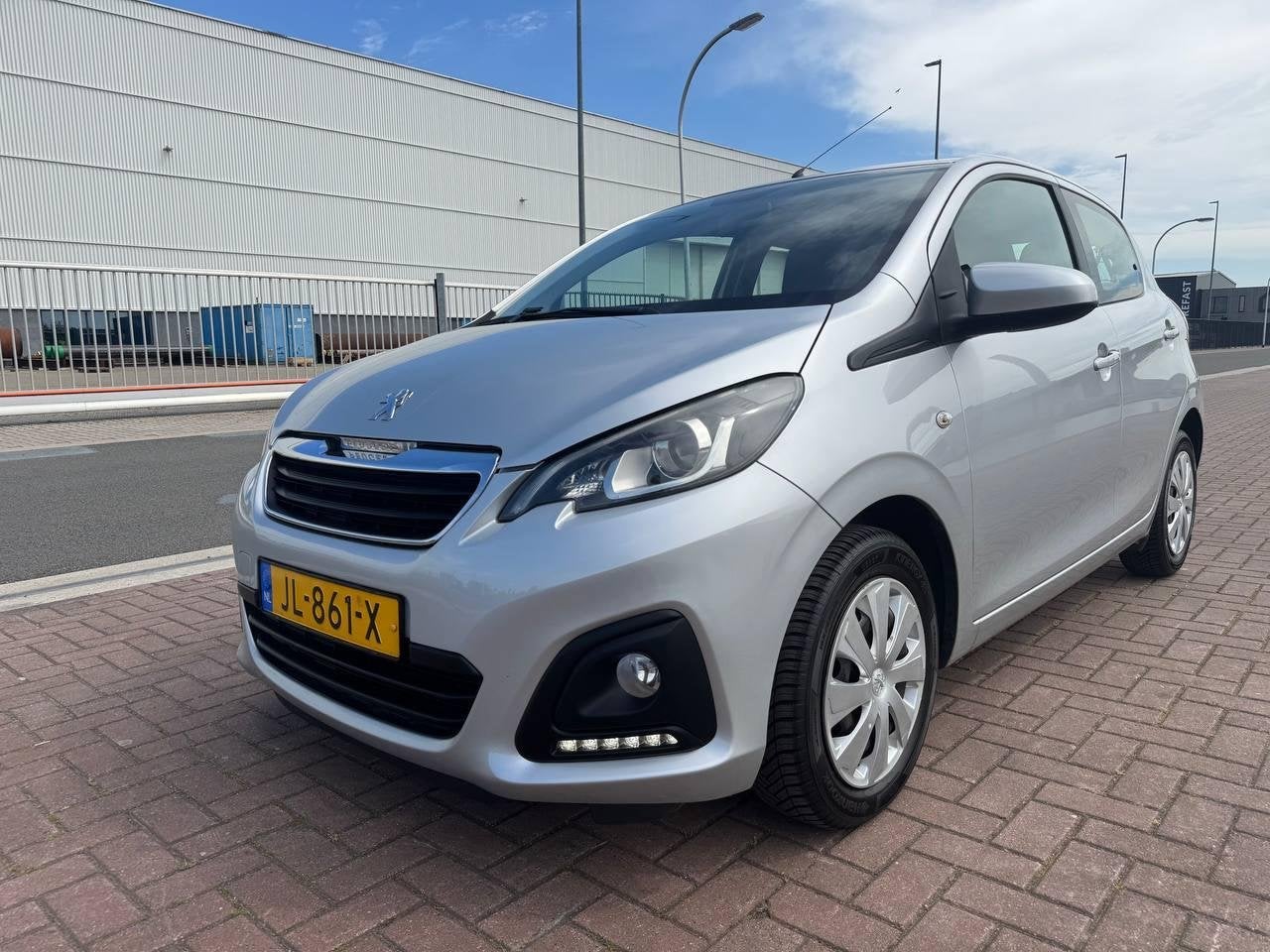 Peugeot 108 1.0 e-VTi /Airco/5 drs/Nieuwe koppeling+APK, Voorwielaandrijving, Stof, Gebruikt, Euro 6