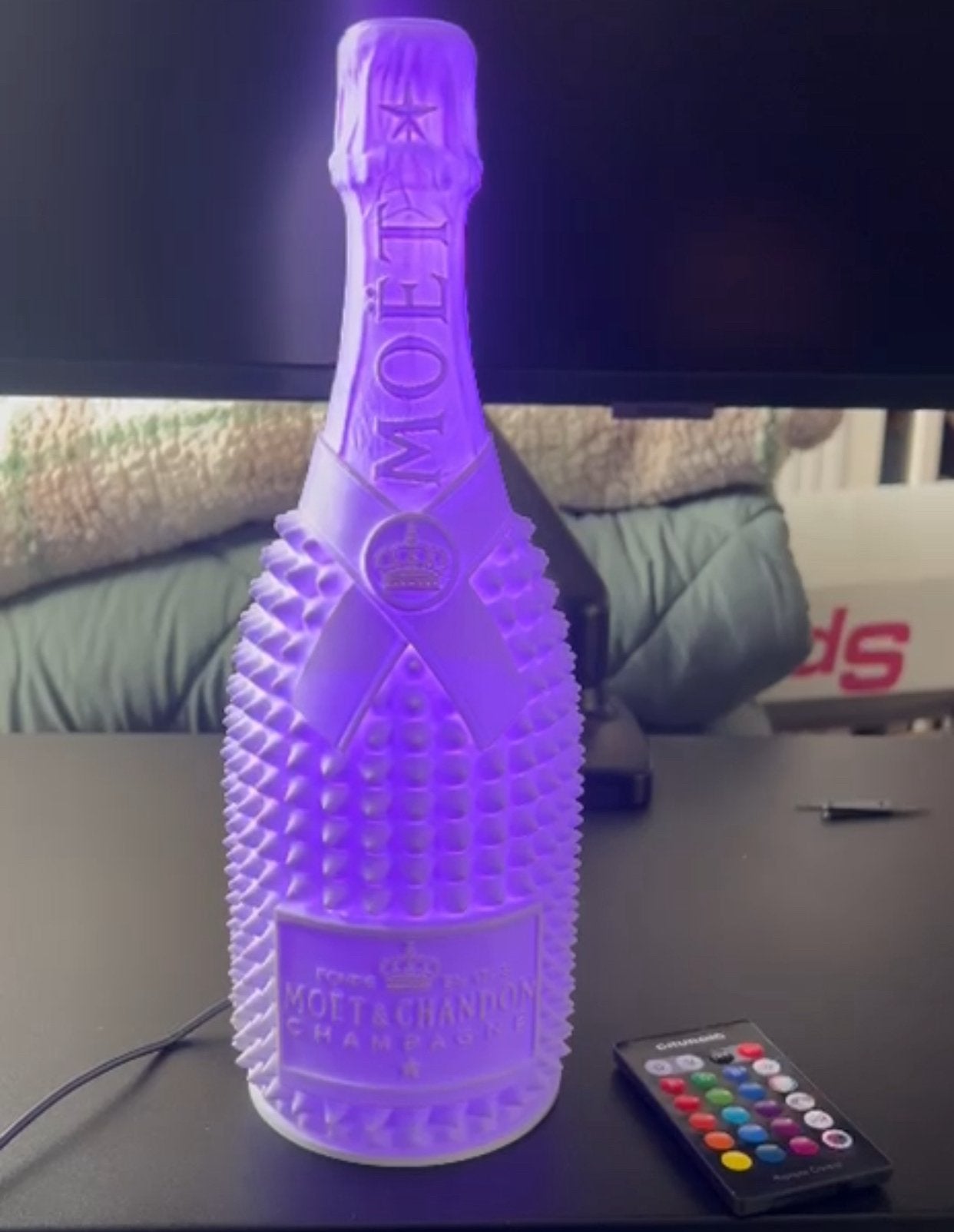 Moët & Chandon champgne lamp 30cm!!, Kleur aanpasbaar, Verzenden, Zo goed als nieuw, Kunststof