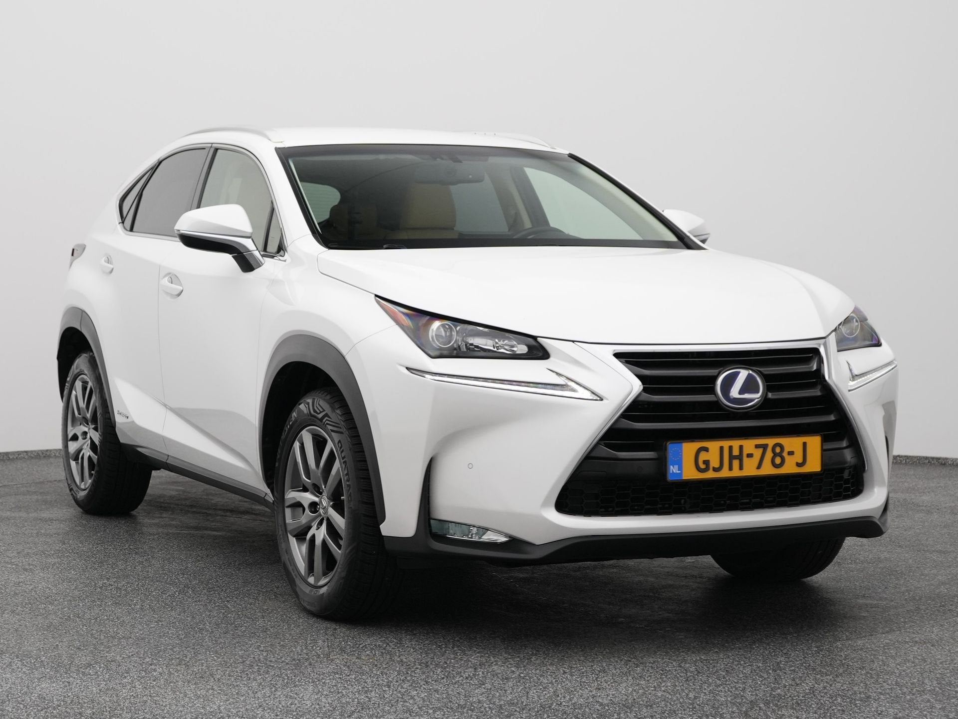 Lexus NX 300h AWD Business Line | CAMERA | TREKHAAK, Automaat, Gebruikt, Overige brandstoffen, Leder