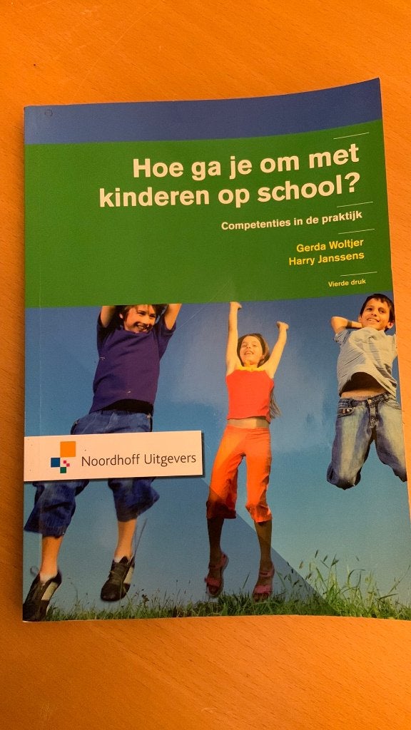 Hoe ga je om met kinderen op school?, Ophalen of Verzenden, Alpha, Zo goed als nieuw, HBO