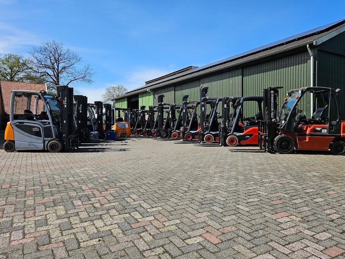 Linde en STILL Heftrucks -Diverse Jonge Modellen Beschikbaar, Berzeliusstraße 10, 22113 Hamburg, Duitsland; Carl-Benz-Straße 6, 63741 Aschaffenburg, Duitsland
