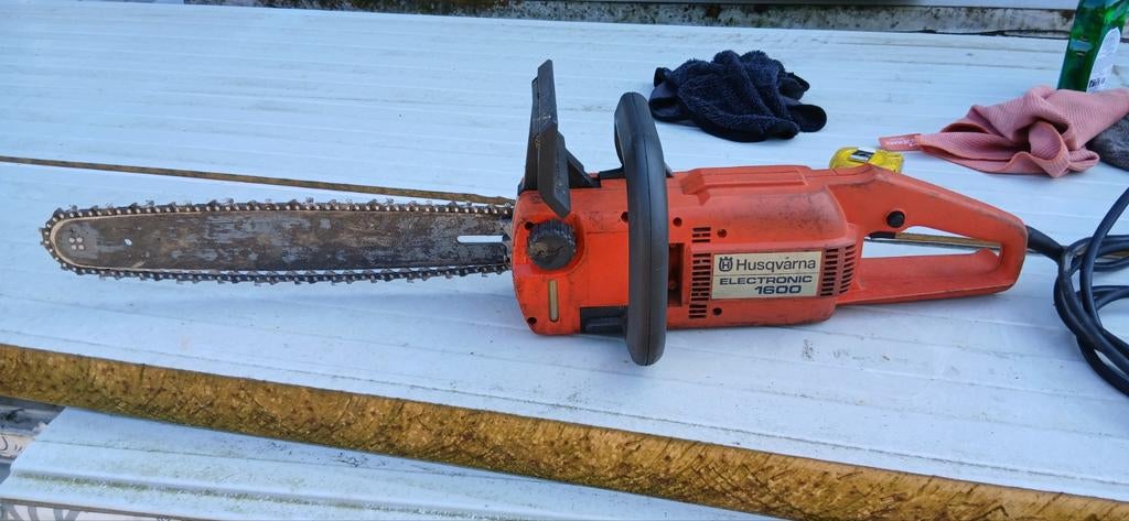 Husqvarna 1600W elektrische kettingzaag 230V - Goede staat, Ophalen of Verzenden, Gebruikt, Boomzaag, Husqvarna