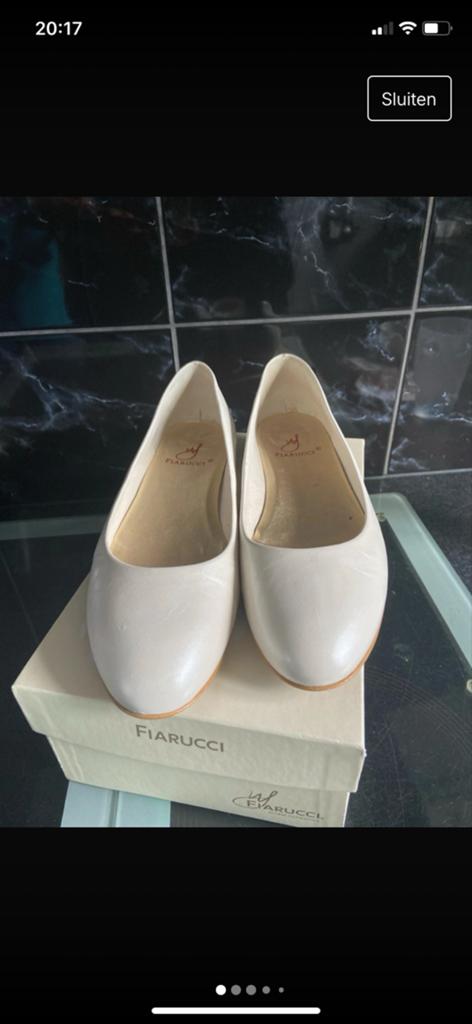 Fiarucci Trouwschoenen - Slechts 1x gedragen maat 43, Ophalen of Verzenden, Zo goed als nieuw, Wit, Schoenen