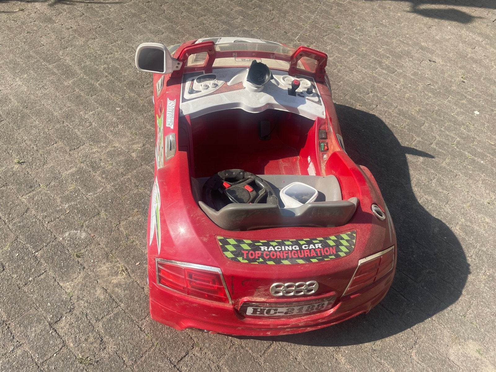 Rode Audi kinderauto - Elektrische speelgoedauto, Ophalen, Gebruikt