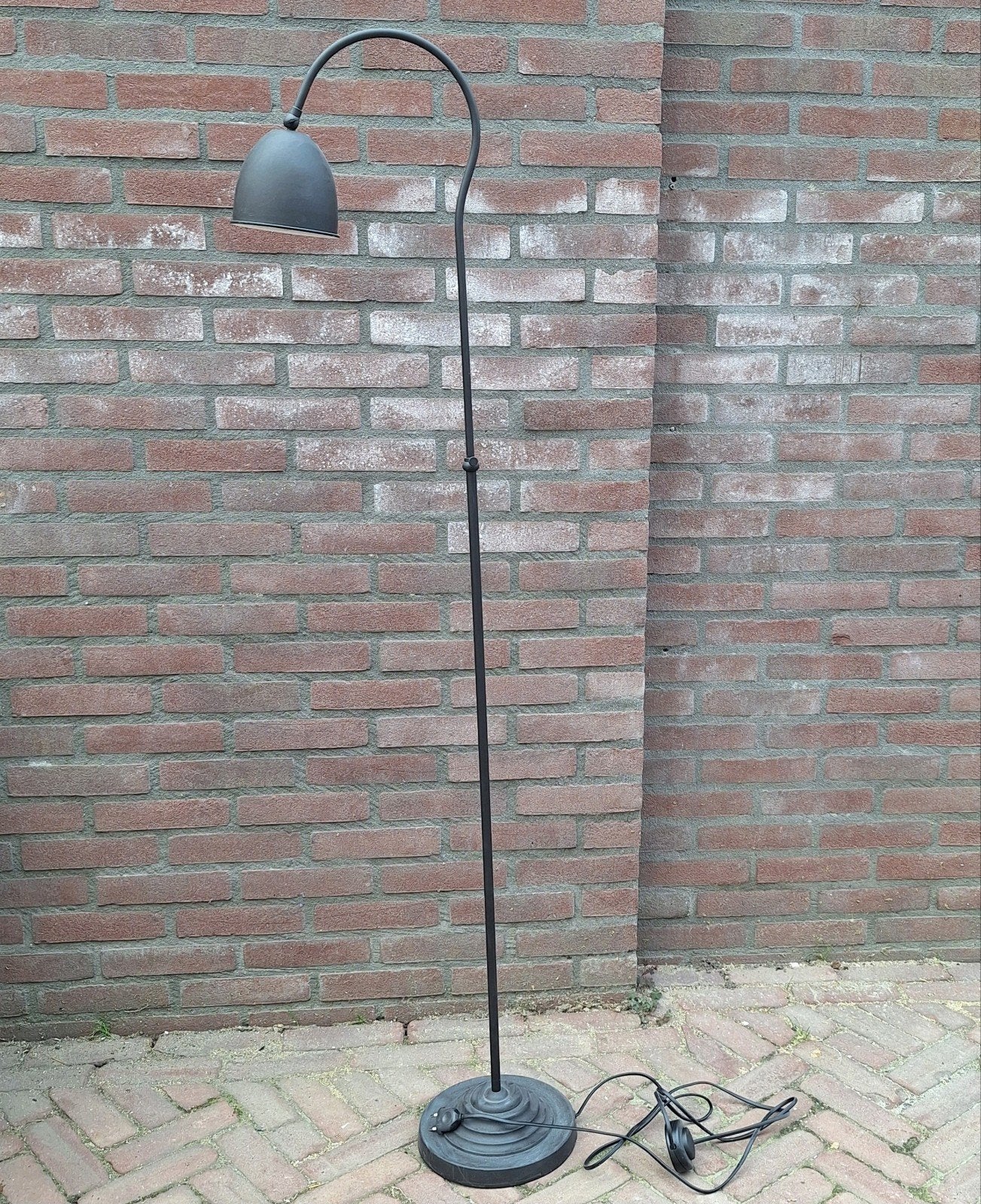Vloerlamp donkergrijs/ zwart Frezoli, Ophalen, Zo goed als nieuw, 150 tot 200 cm