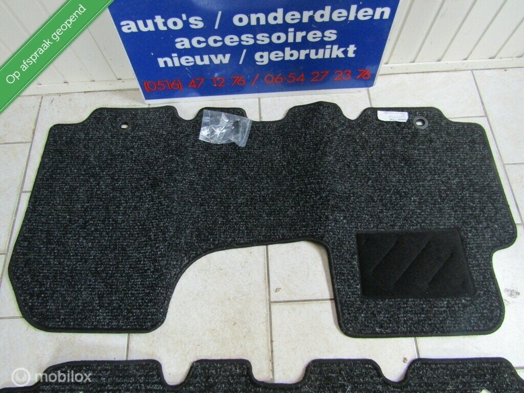 Vloermat  Vivaro Trafic Primastar gebruikt + nieuw '01 - '14, Gebruikt, Opel, Ophalen of Verzenden, Opel