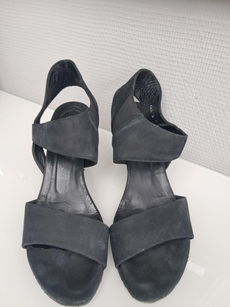 schoenen sandalen Audley Maat : 40 Kleur : Zwart, Audley, Zwart, Zo goed als nieuw, Sandalen of Muiltjes