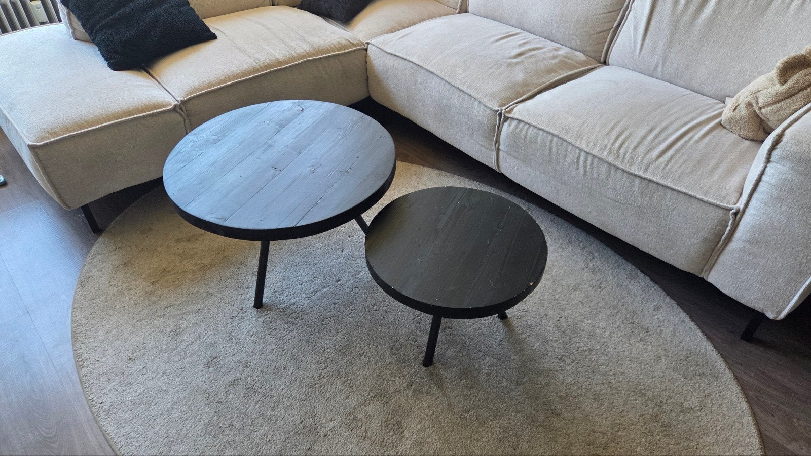 Set zwarte ronde salontafels met stalen driepoot, Ophalen, Gebruikt, 50 tot 100 cm, Rond