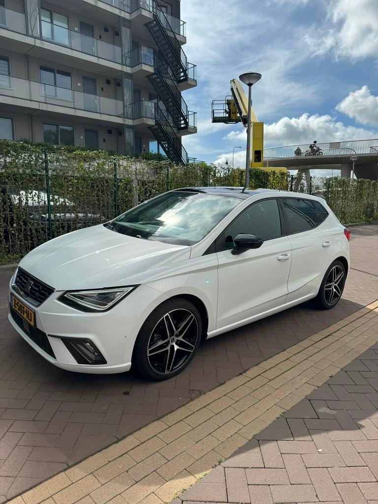 Seat Ibiza 1.0 TSI FR FULL OPTION PANO, Auto's, 3 cilinders, 1100 kg, Panoramadak, 999 cc