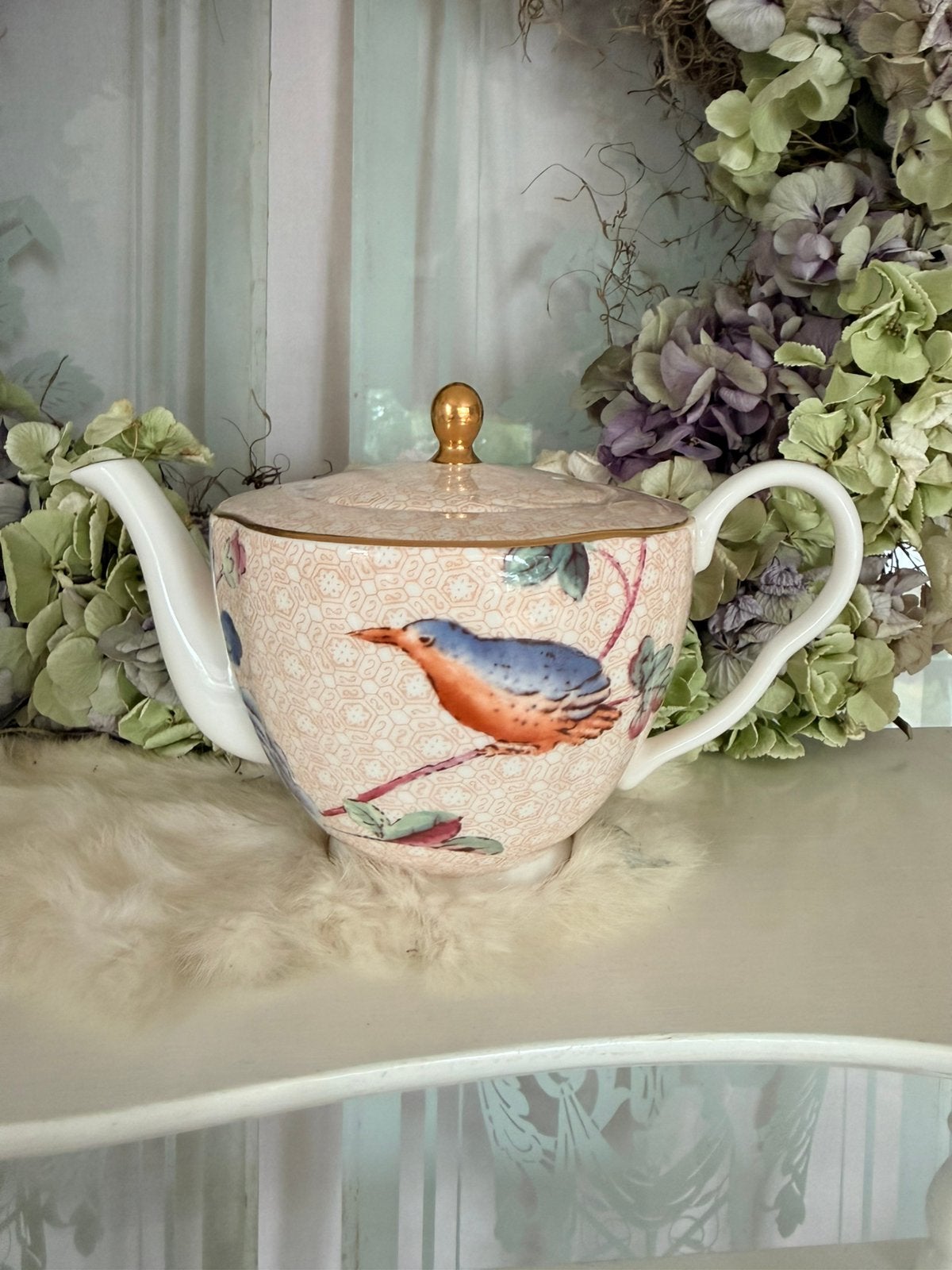 Wedgwood Cuckoo zacht roze kleine theepot zgan, Ophalen, Zo goed als nieuw, Porselein, Verzilverd