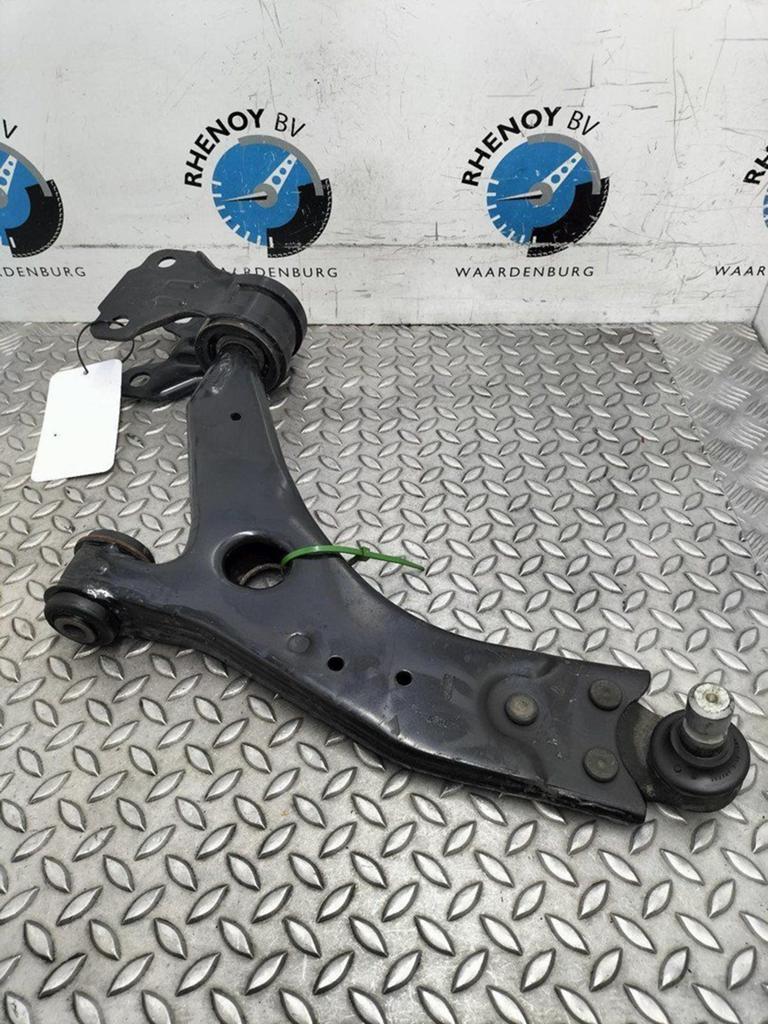 VOLVO V40 MK2 1.5 T2 MOMENTUM  DRAAGARM ONDER LV 2017, Ophalen of Verzenden, Gebruikt, ARN erkend