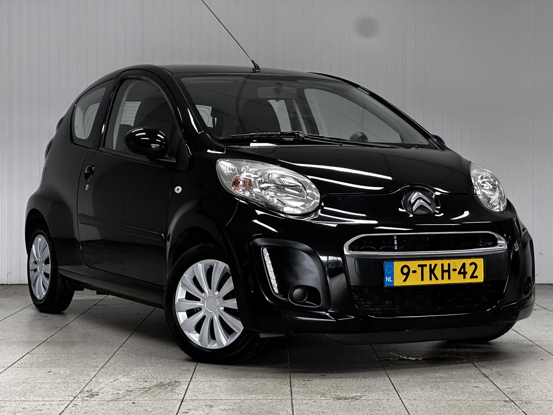 Citroën C1 1.0 Collection/ LED Dagrijverl/ AIRCO!/ Radio-CD, Voorwielaandrijving, Euro 5, Gebruikt, 4 stoelen