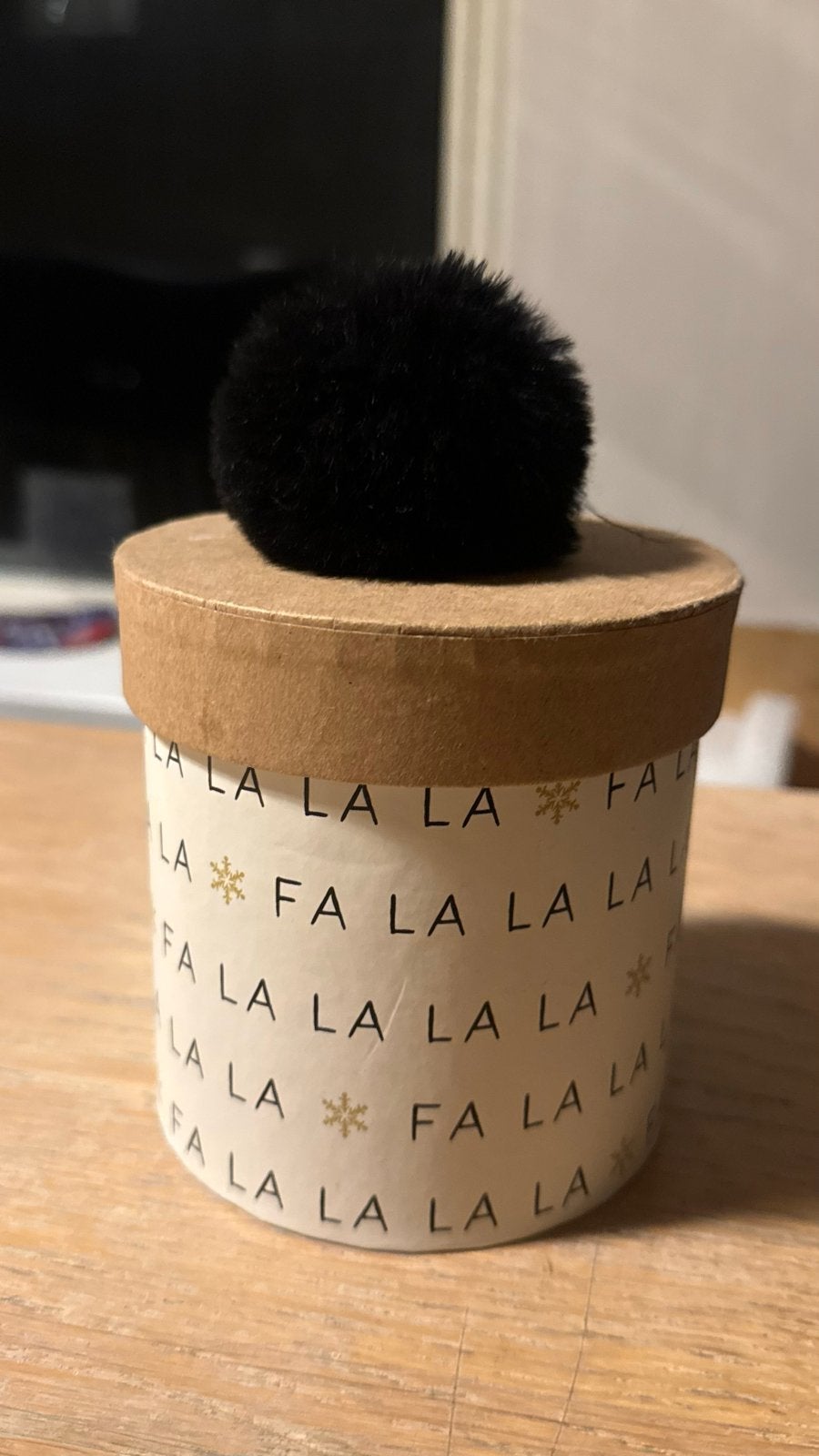 Decoratieve opbergdoos met pompon - 'Fa La La' design, Huis en Inrichting, Woonaccessoires | Overige, Gebruikt, Meerkleurig, Overige stijlen