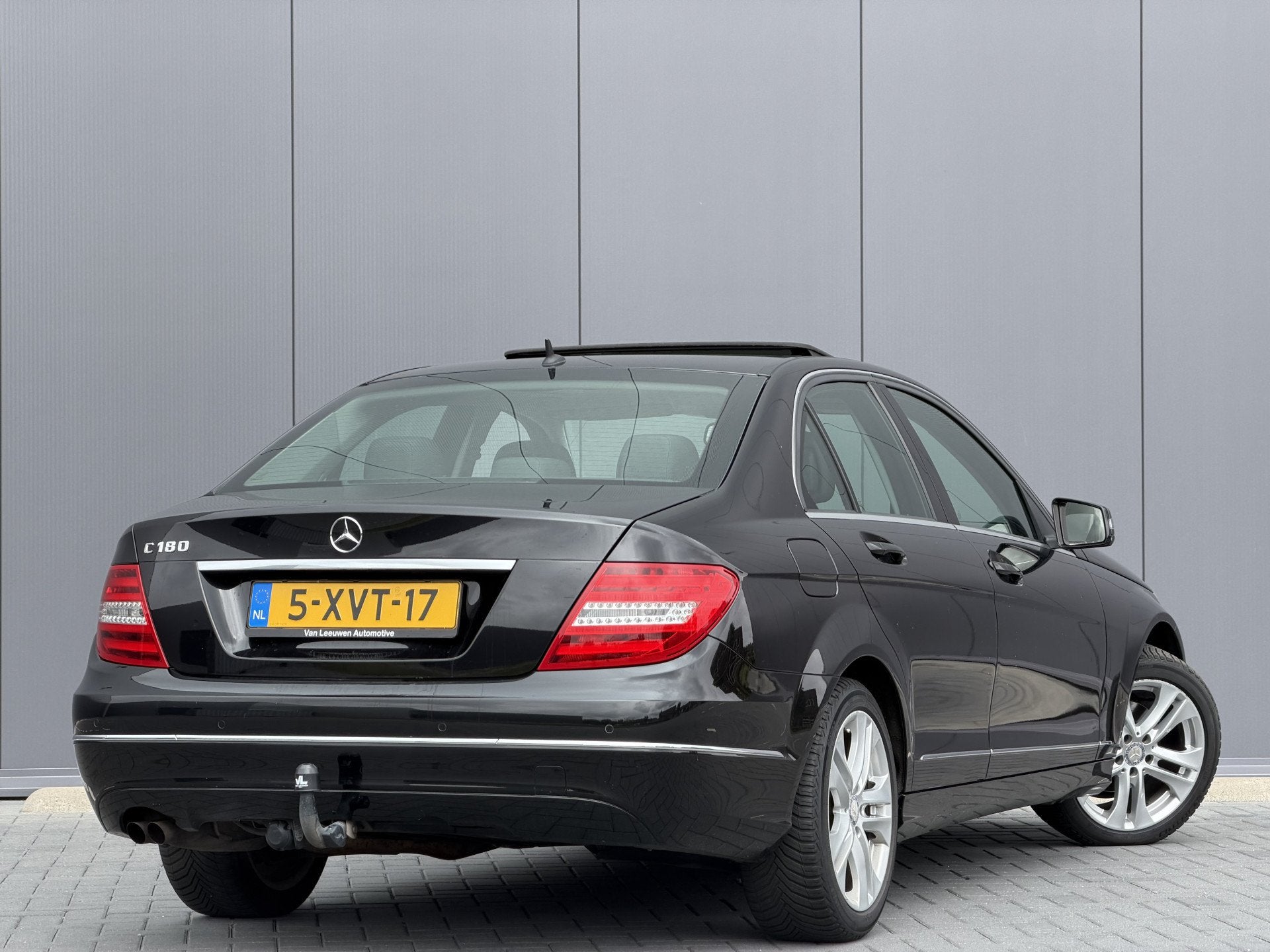 Mercedes-Benz C-Klasse 180 Prestige Avantgarde Edition C | N, Achterwielaandrijving, Leder en Stof, Zwart, 1595 cc