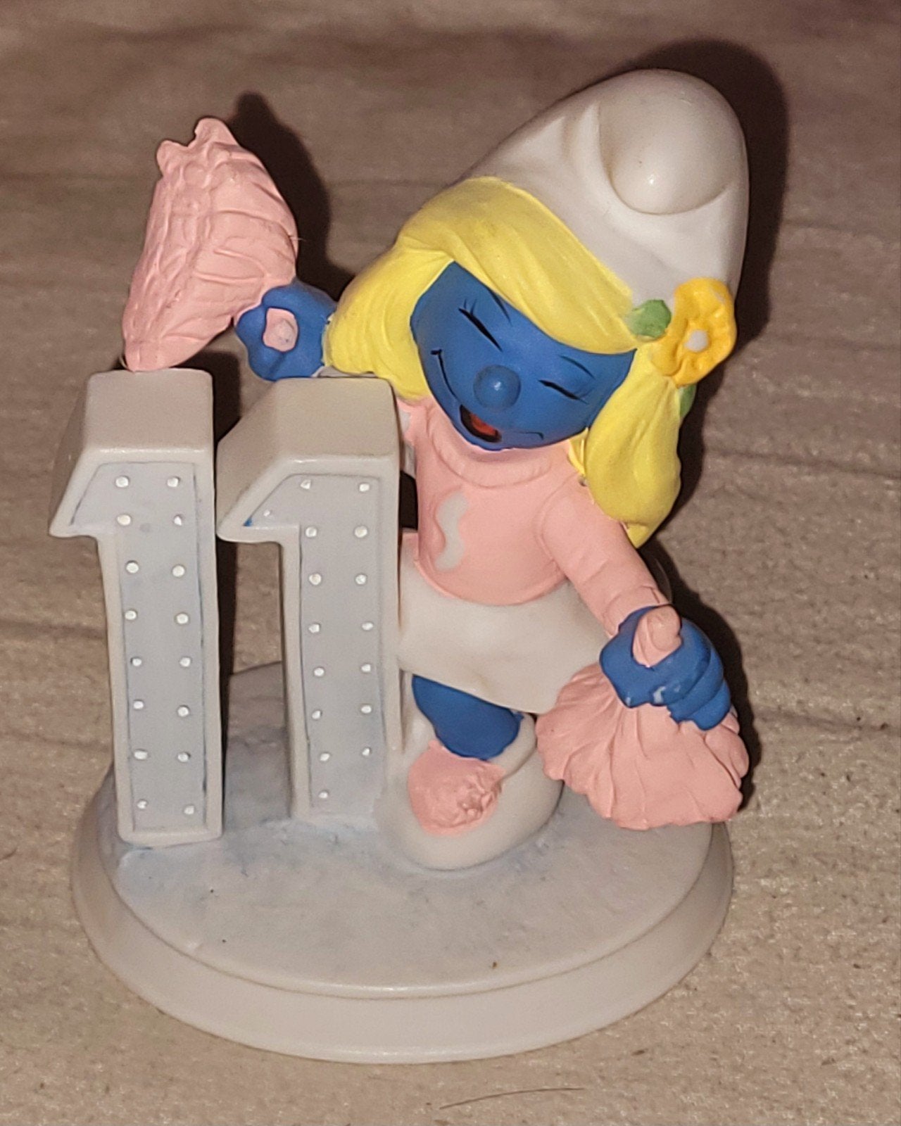 Top Smurfin Smurfette 11 Birthday beeldje porselein W.Berrie, Ophalen, Zo goed als nieuw, Smurfin, Overige typen