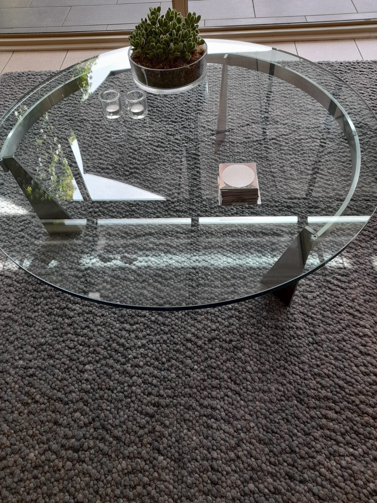 METAFORM Salontafel Rond Glas met RVS Poten - Ø 109 cm, Huis en Inrichting, Gebruikt, Rond, Ophalen of Verzenden, Glas
